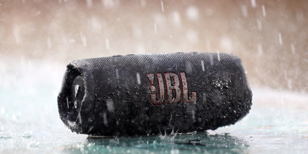 Беспроводная акустика JBL Charge 5 Red